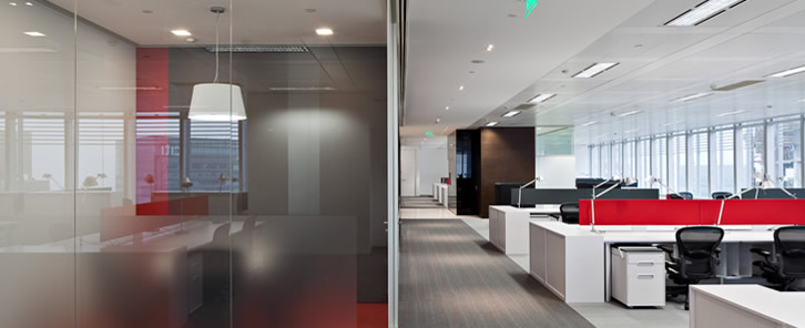 �V��4